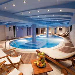 Бассейны и SPA